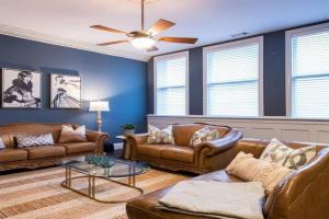 Downtown Sophistication/ Two Bedroom / Two Bath, Louisville
