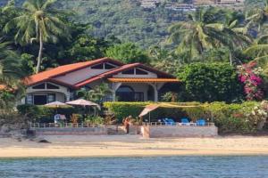 Luxury front sea private villa, 3 bedroom on the bang po beach Maenam ,ko Samui, Ban Bang Po
