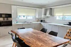 NAVSIKA LUXURY APARTMENT, Dassia