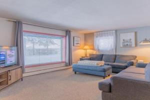 The Cozy Harriet Log Home Guest house, Fairbanks