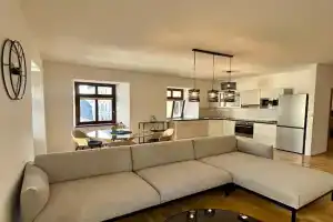 Široká Apartment, Tabor