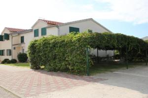 Apartments with parking space - Vodice, Vodice - 22383, Srima