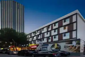 Vienna Hotel 5th Avenue Youyi Road Cultural Center Metro Station, Tianjin