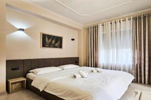 Sunflower Junior Suite Apartments, Tirana
