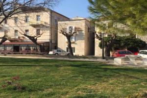 Apartman Cavala, Kastel Stari