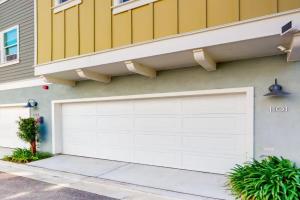 Plumeria Retreat - Modern, 3-story townhome with pool & patio - near downtown & the beach Apartments, Oceanside