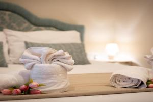 Electra Residence - Luxury Central Beach View Studio Apartment, Marsalforn