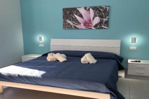 Twin Blue Apartments, Paola