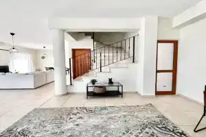 STAY Tranquility Cove Guest house, Oroklini