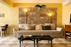 Ayvalık merkezde bahçe kullanımlı daire Apartments, Ayvalik