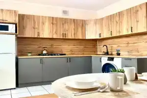 Romanticheskoe, uyutnoe zhilyo ryadom s parkom Apartments, Uralsk