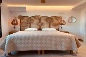 Beach House - Penthouse with Private Rooftop Terrace, Javea