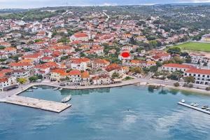 Apartments by the sea, Brac - 22205, Postira
