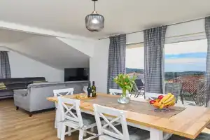 Apartment 2Home, Cilipi