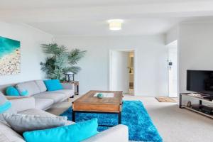 Bright Kingsland Contemporary Apartments, Auckland
