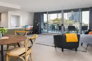 Central 1-Bed with Parking BBQ and Indoor Pool Apartments, Canberra
