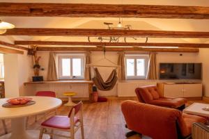 Ferienwohnung Landscapeapartment, 46qm Individual Fewo mit Fernblick inser Gebirge, Ferienapartment im historischen Altstadtkern, Zittau