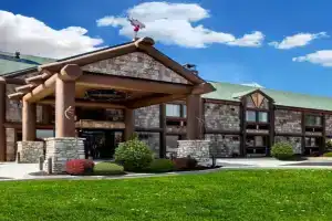 Bass Pro Shops Angler's Lodge, Springfield