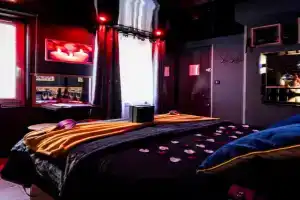 Loveroom sauna, balnéo, parking privé dans le centre de, Honfleur