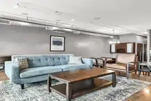 Lovely 2-Bedroom Unit in Springfriend, Springfield