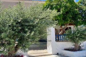 Mamas House, Spetses