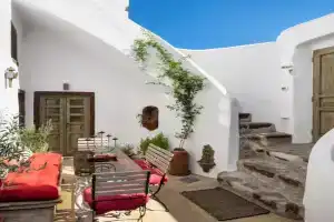 Historical Villa Santa Croce, Pirgos