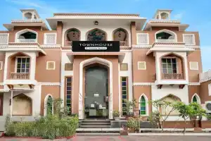 Super Townhouse Mansarovar Near Metro Station Formerly Dev Villas, Jaipur