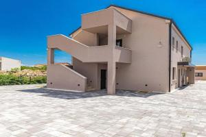Awesome Apartment In Kastel Novi, Kastel Stari