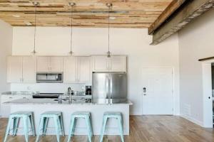 Stadium Lofts on Meridian #2 Guest house, Indianapolis