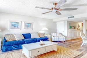 Recently updated resort condo with 2 pools, 2 balconies, ocean views, BBQ, & W/D, Saint Augustine Beach