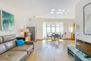 Charming home with Sea views & Maltese Balcony by 360 Estates Apartments, Floriana