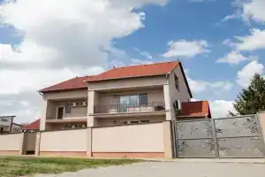 Farkas Villa, Morahalom
