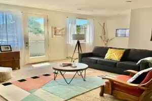 Urban SLO Living- 1 mile from downtown Guest house, San Luis Obispo