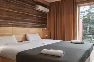 Cozy 1BR Apartment In Historical Part- By Wehost, Tbilisi