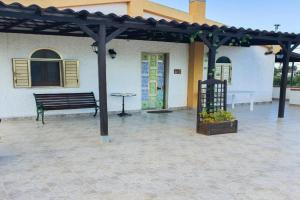 La Terrazza - 150m dal mare - [Ampia Terrazza Privata+Area Relax] Apartments, Arenella