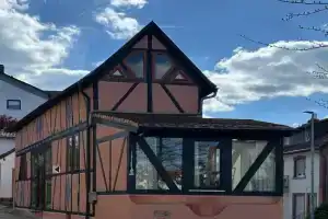 Gemütliches Scheunenfachwerkhaus nahe Frankfurt mit Glasfaser und Klima Guest house, Bad Soden am Taunus