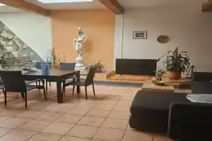 200qm Work and Stay 4 Schlafzimmer jedes Zimmer mit eigenem Badezimmer, Neu Modernisiert Apartments, Eschweiler