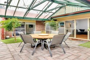 Brompton Bliss - A Relaxed Northern Retreat Guest house, Adelaide