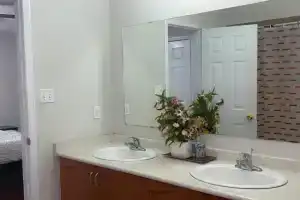 Beautiful private Room near Toronto pearson Airport, Mississauga