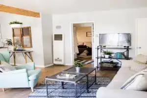 Seaside Bliss -Downtown! Beach! ConvCenter! Bikes! Apartments, Long Beach