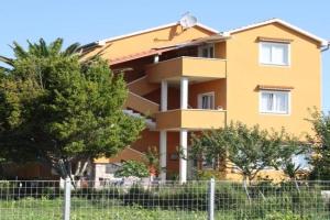 Apartment Meri, Lopar