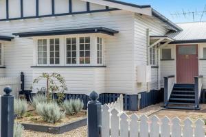 Camellia Cottage! CBD Diamond!, Toowoomba
