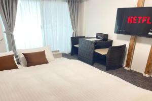 COCOSTAY銀山町リバーサイド,COCOSTAY Kanayamacho riverside, Great location river view-5 min walk from the nearest station Apart-hotel, Hiroshima