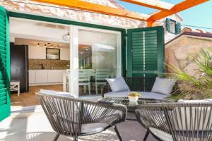 House Gambin, Primosten