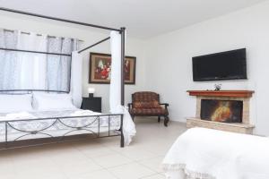 Natasha’s tiny home Apartments, Perama