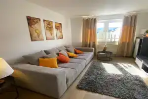 Schölerberg Apartment mit Tiefgaragenparkplatz und Kingsize-Bett, Osnabruck