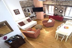 Traditional wood and stone Villa, Ermoupoli