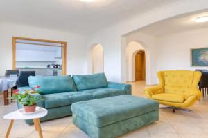Stylish & Cosy 2BR Apt in the Heart of St' Julians by 360 Estates Apartments, St Julians