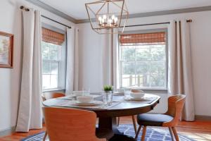 Elegant Charleston Style Home Guest house, Columbia