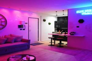 DUCA DEGLI ABRUZZI Modern House LUXURY RELAX - VICINO AEROPORTO - CHECK IN H24, Brindisi